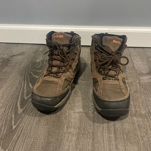 Winter boots size 7 ; water proof and great for snow.